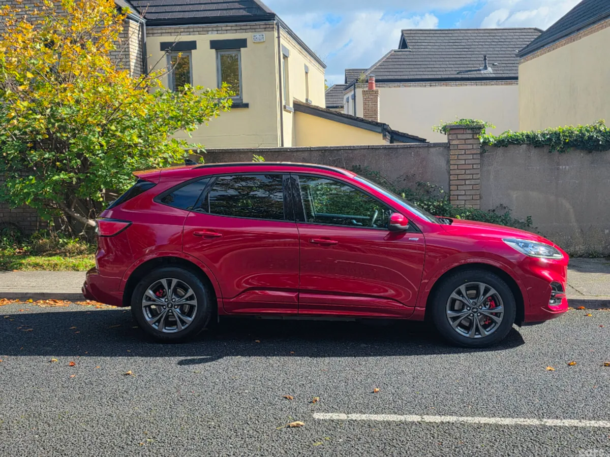 Ford Kuga MPV, Petrol Plug-in Hybrid, 2020, Red