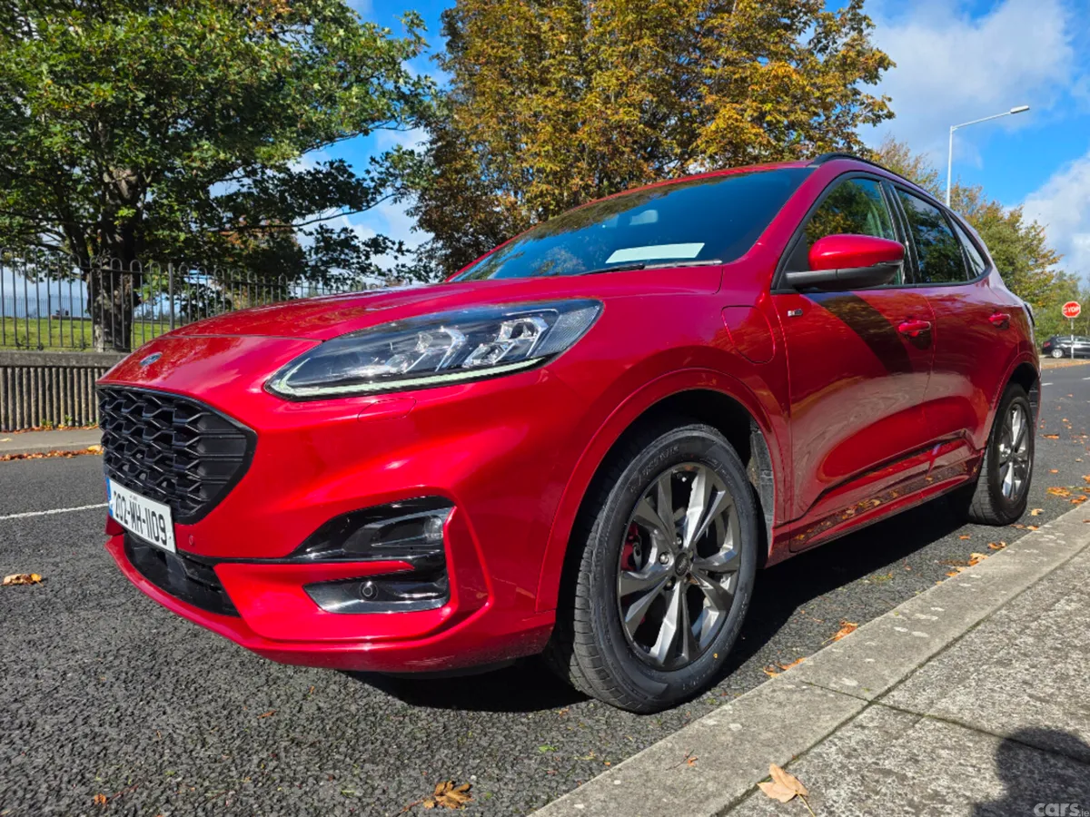 Ford Kuga MPV, Petrol Plug-in Hybrid, 2020, Red