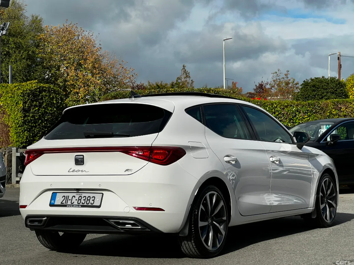 SEAT Leon Hatchback, Petrol, 2021, White