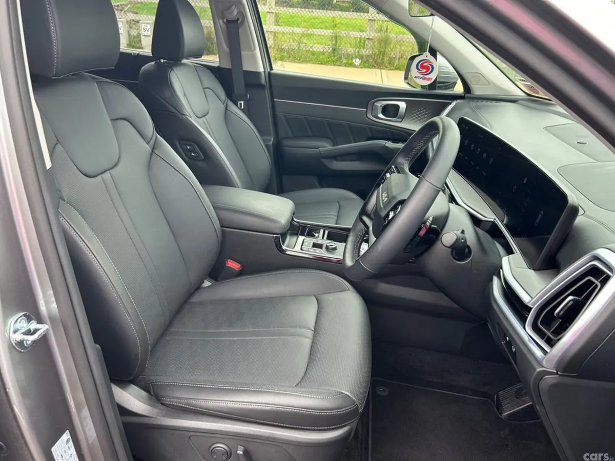 Kia Sorento SUV, Petrol Plug-in Hybrid, 2025, Grey