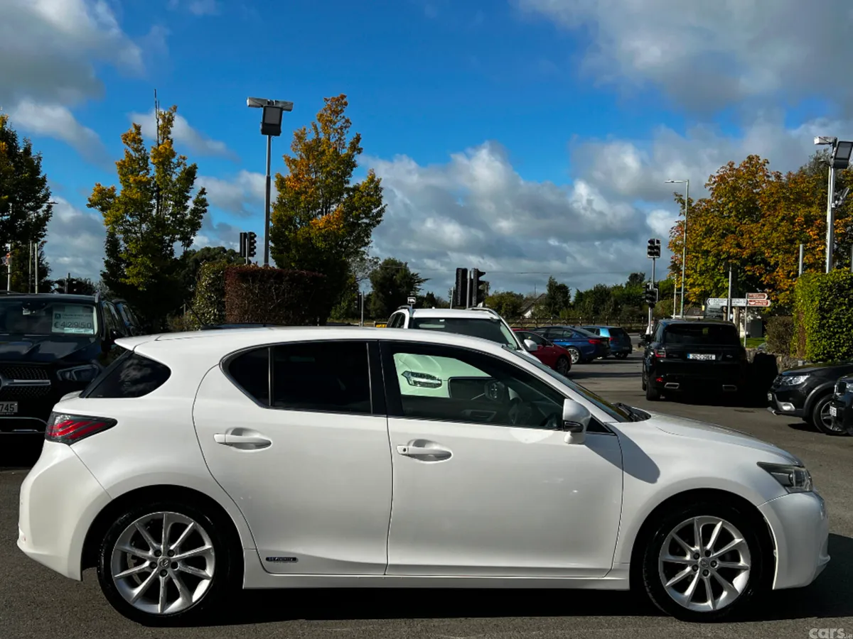 Lexus CT Hatchback, Petrol Hybrid, 2012, White