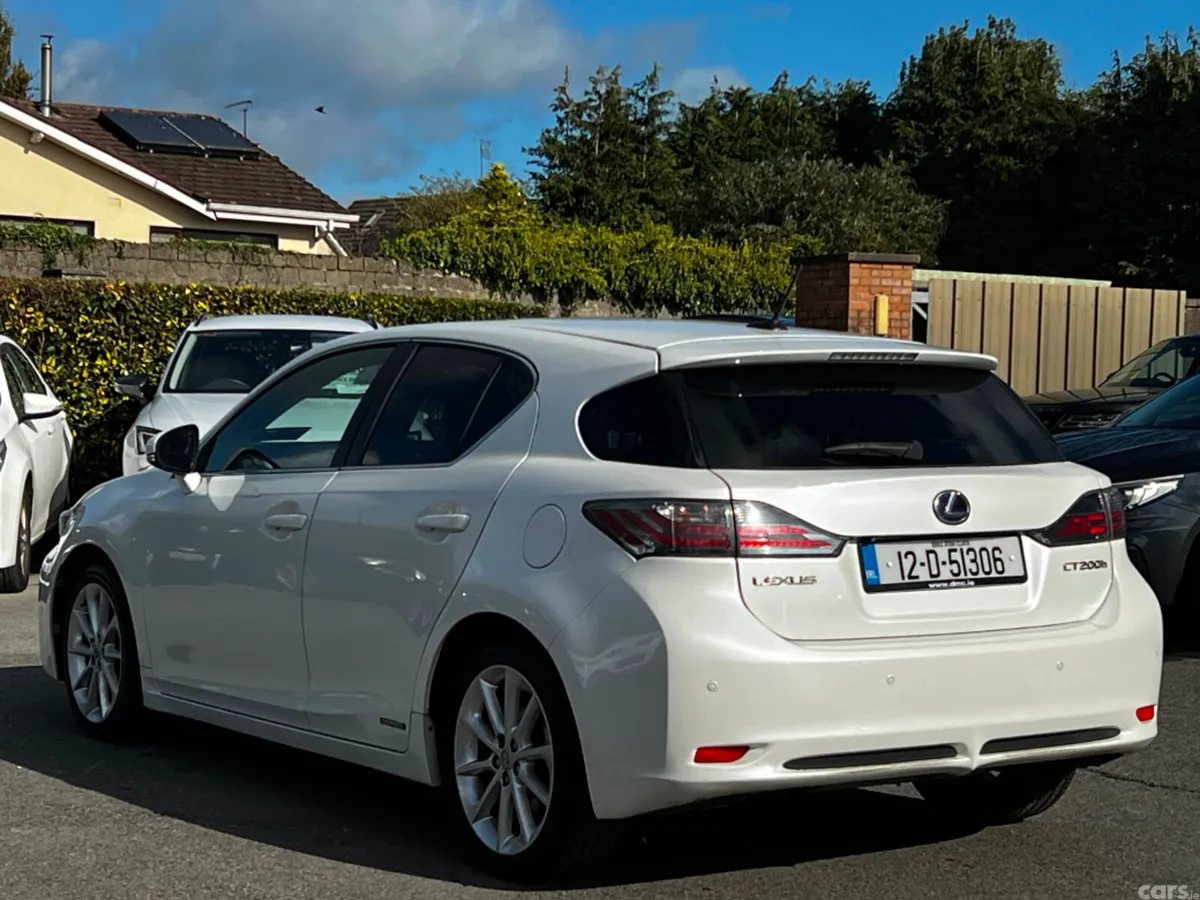 Lexus CT Hatchback, Petrol Hybrid, 2012, White