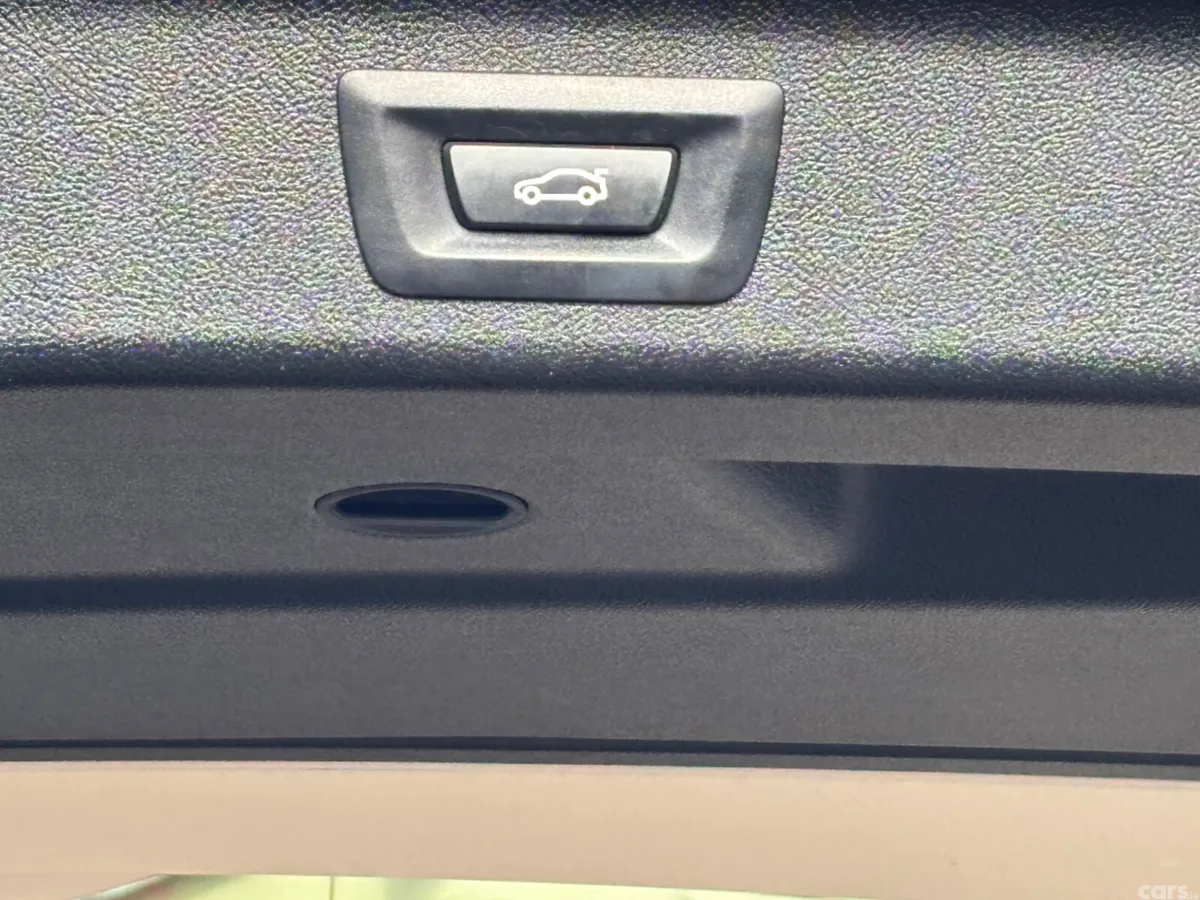 BMW 5-Series Estate, Petrol, 2020, Blue
