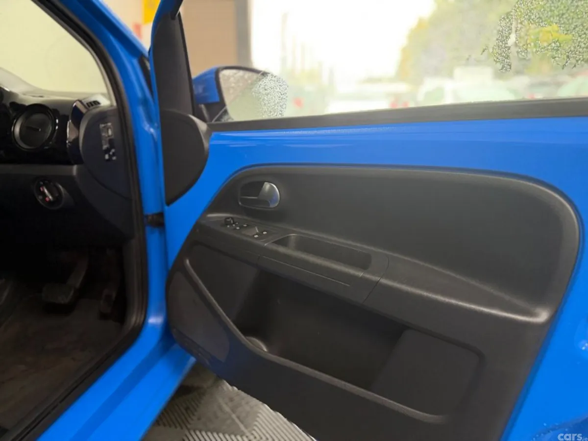 Volkswagen up! Hatchback, Petrol, 2015, Blue