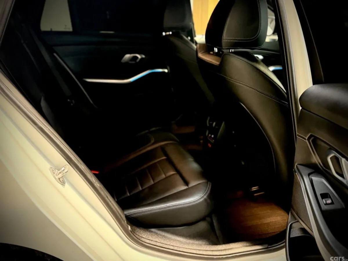 BMW 3-Series Estate, Diesel, 2023, White
