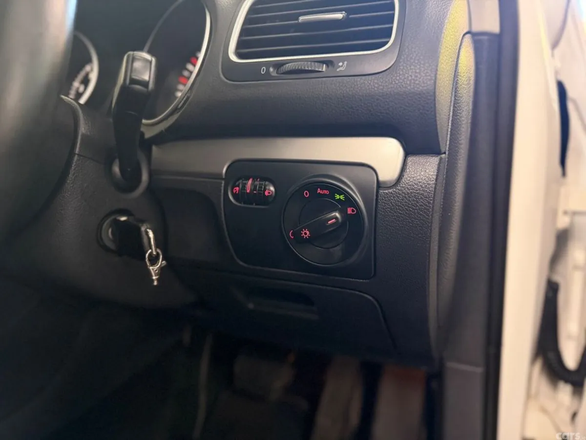 Volkswagen Golf Hatchback, Petrol, 2013, White