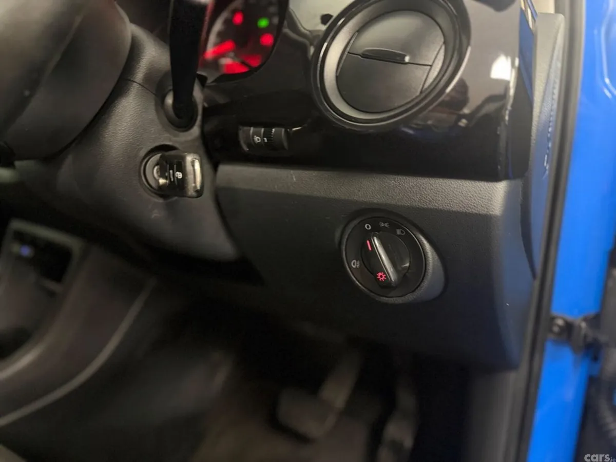 Volkswagen up! Hatchback, Petrol, 2015, Blue