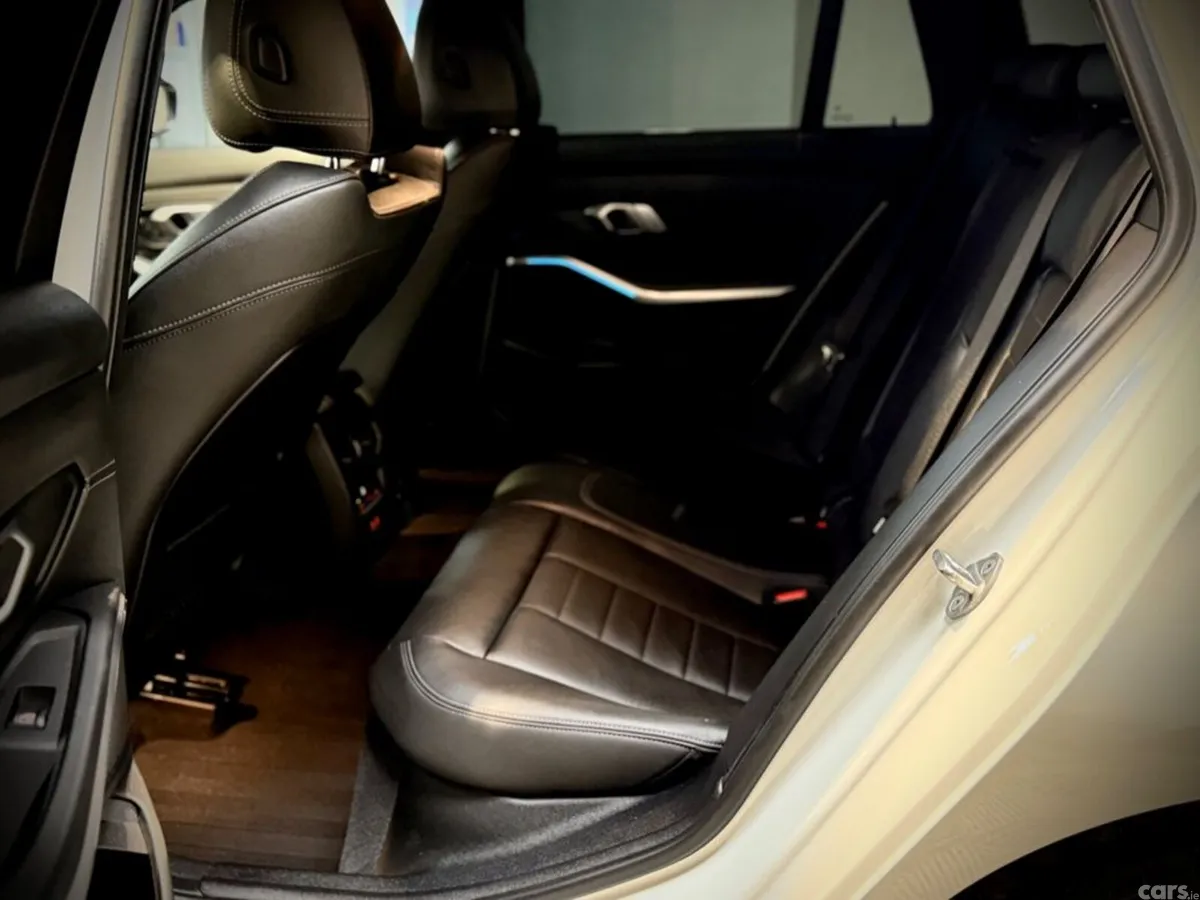 BMW 3-Series Estate, Diesel, 2023, White