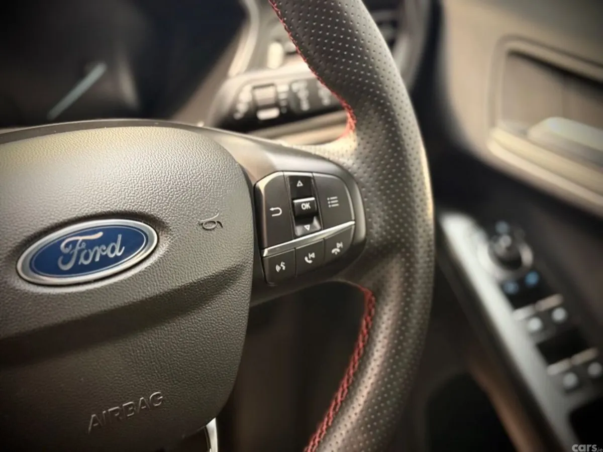 Ford Focus Hatchback, Diesel, 2022, Black