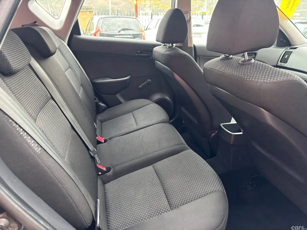 Hyundai i30 Hatchback, Diesel, 2011, Black