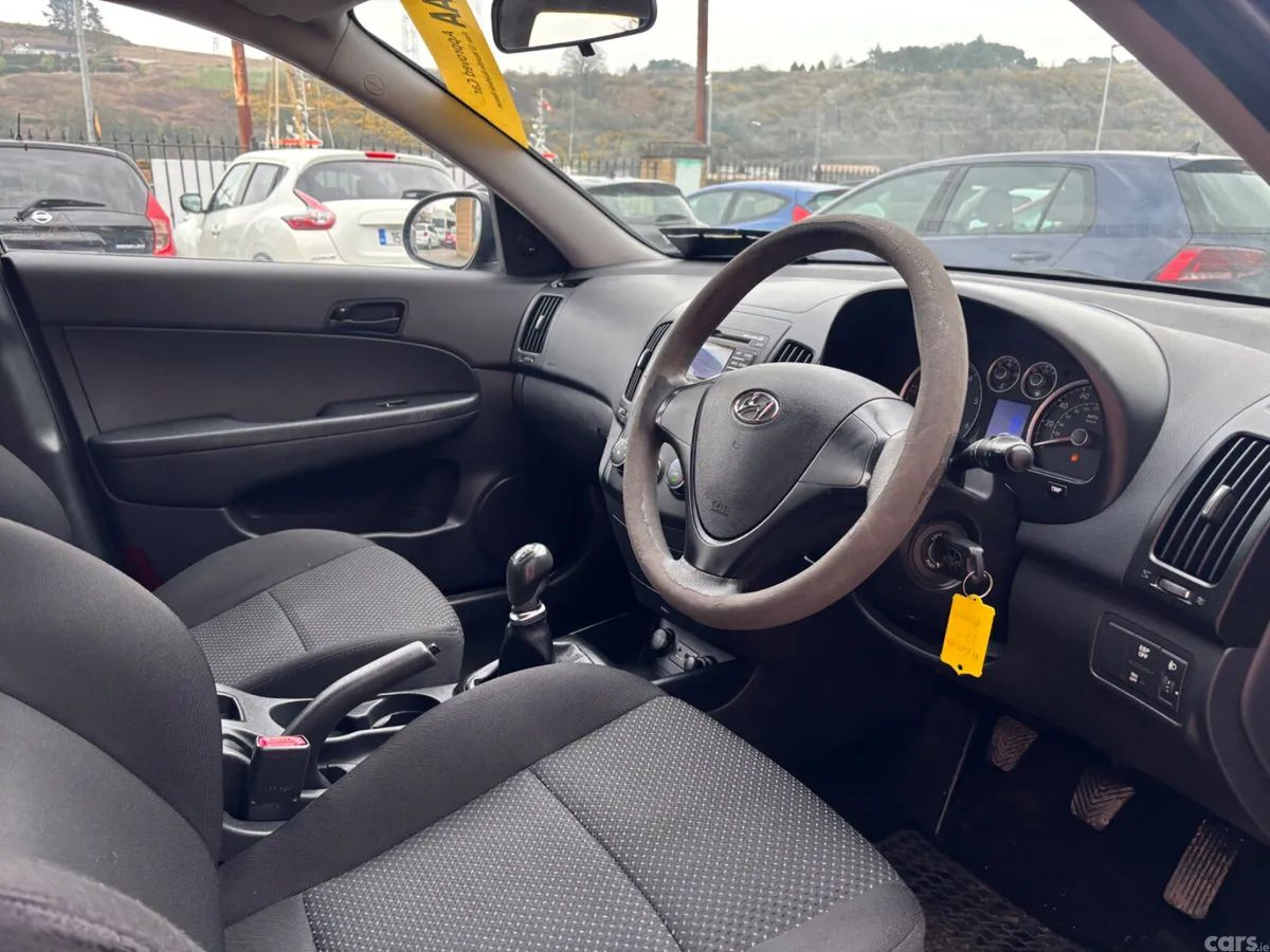 Hyundai i30 Hatchback, Diesel, 2011, Black