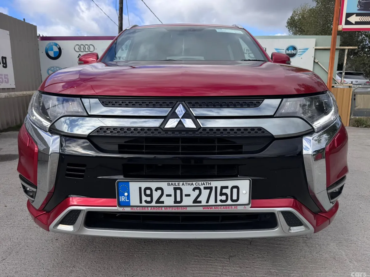 Mitsubishi Outlander SUV, Petrol Plug-in Hybrid, 2019, Red