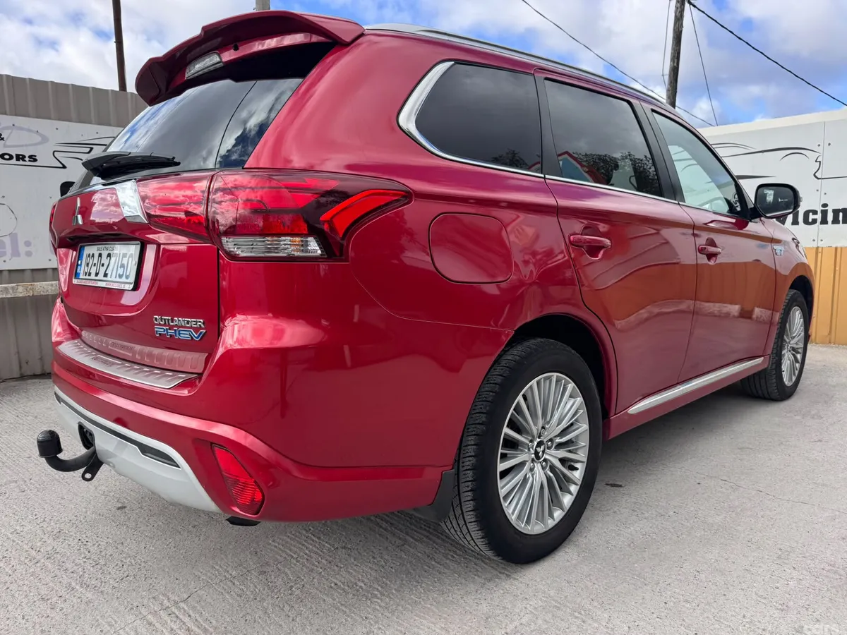 Mitsubishi Outlander SUV, Petrol Plug-in Hybrid, 2019, Red