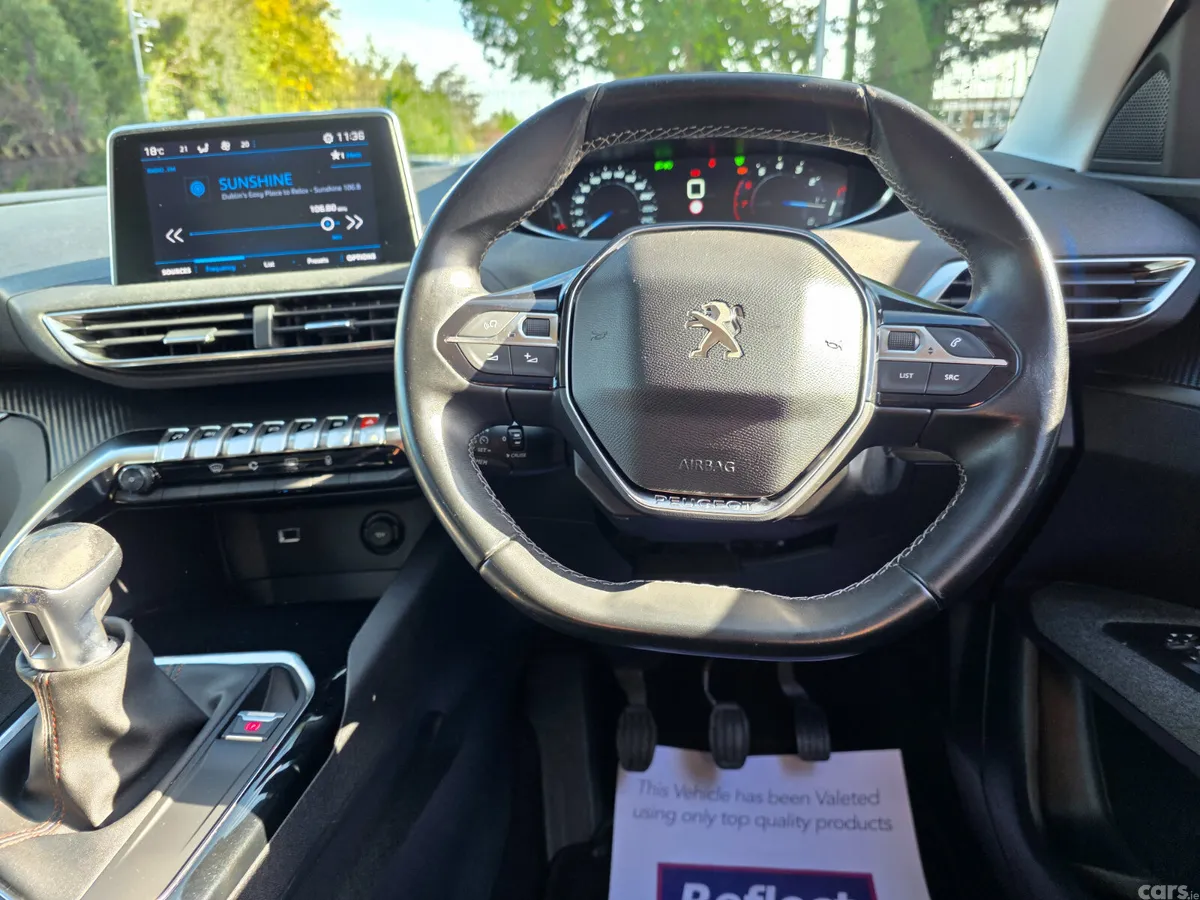 Peugeot 3008 MPV, Petrol, 2018, Grey