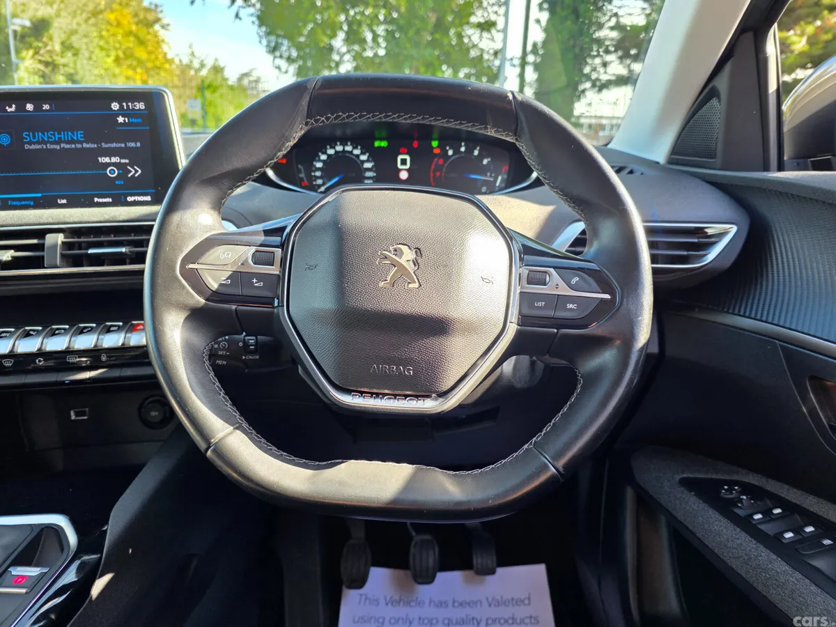 Peugeot 3008 MPV, Petrol, 2018, Grey