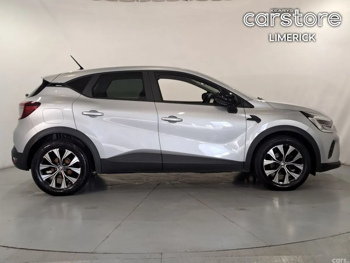 Renault Captur Hatchback, Petrol, 2024, Grey