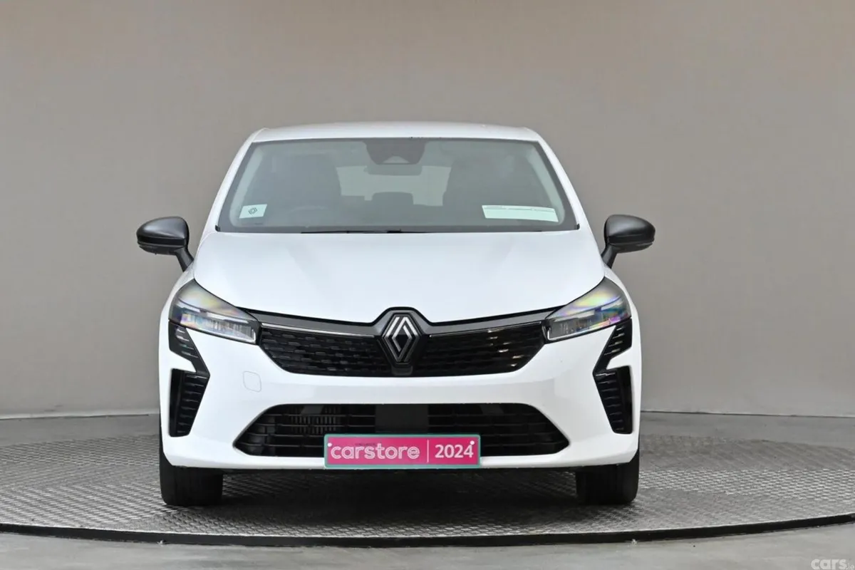 Renault Clio Hatchback, Petrol, 2024, White