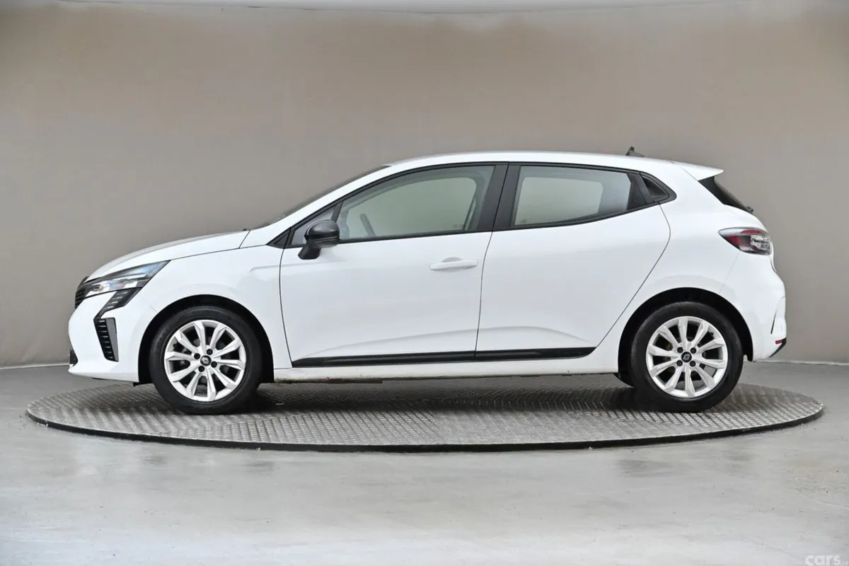 Renault Clio Hatchback, Petrol, 2024, White