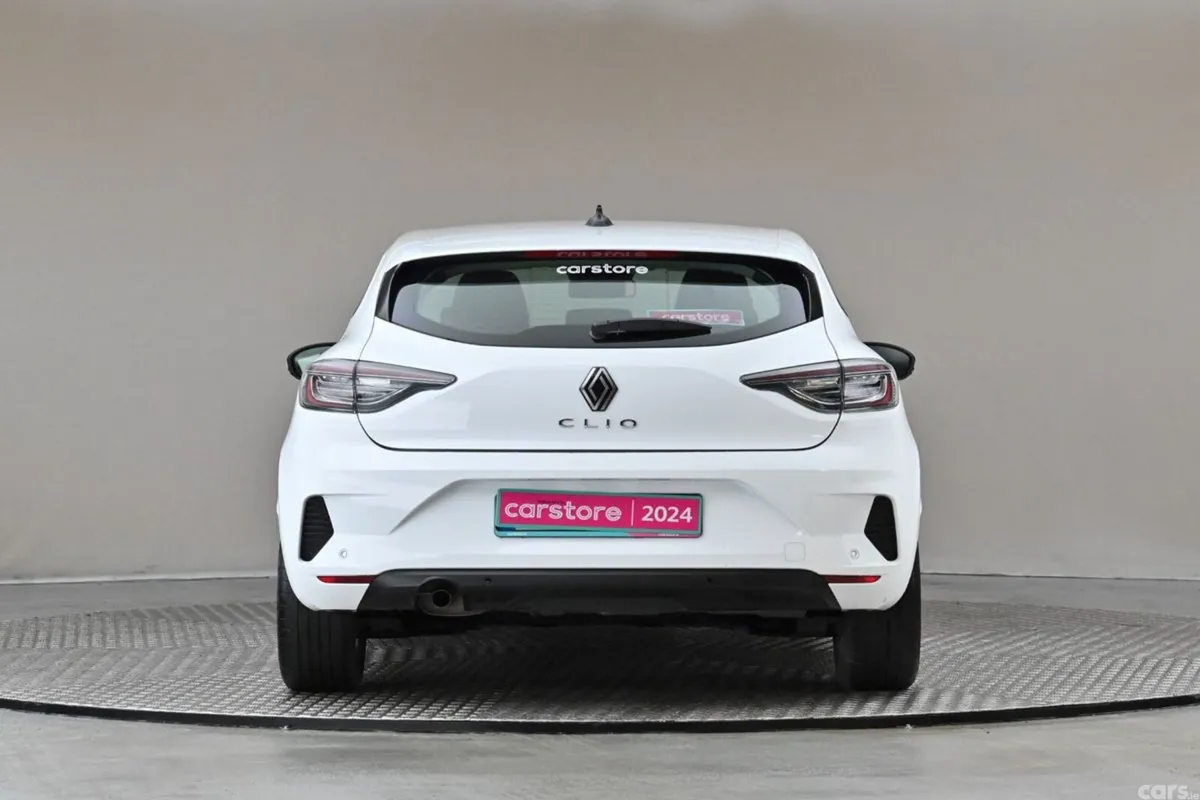 Renault Clio Hatchback, Petrol, 2024, White