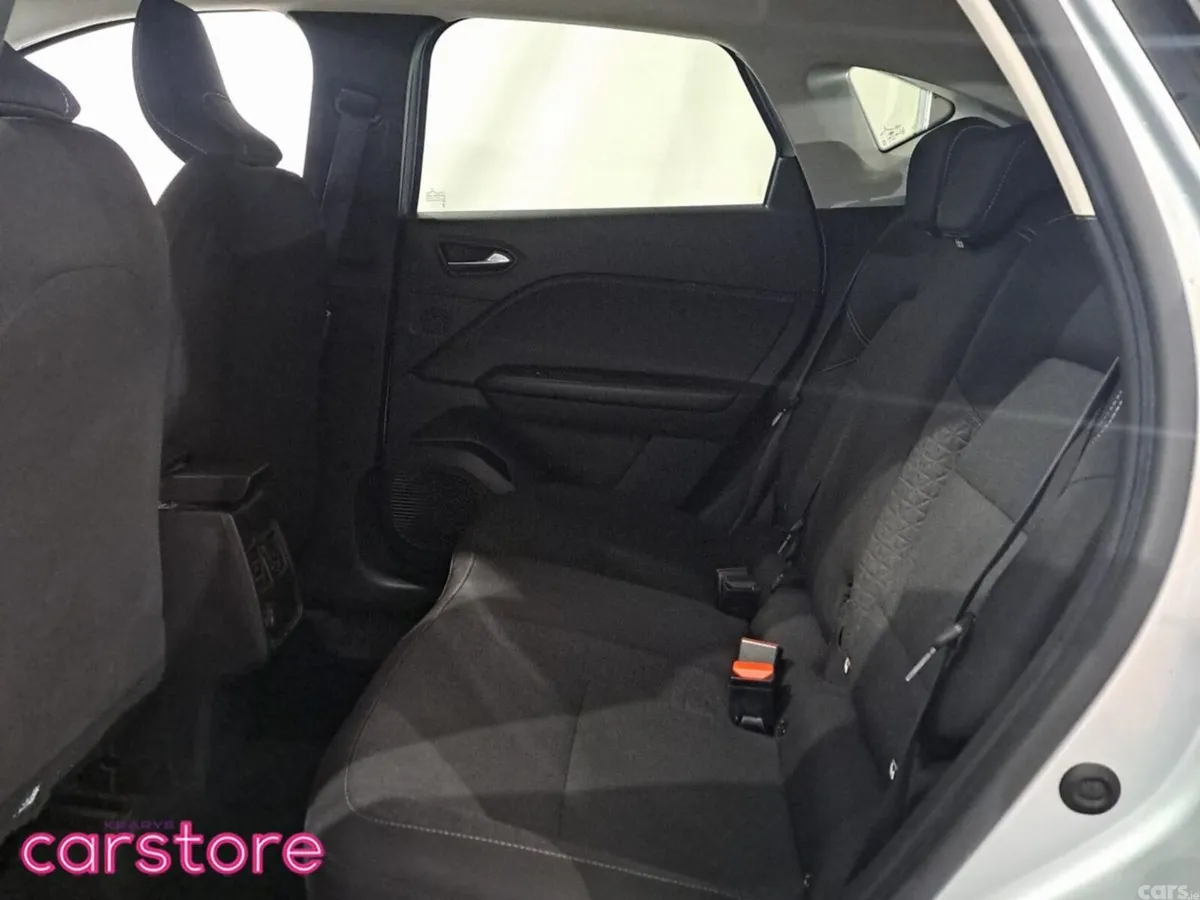 Renault Captur Hatchback, Petrol, 2024, Grey