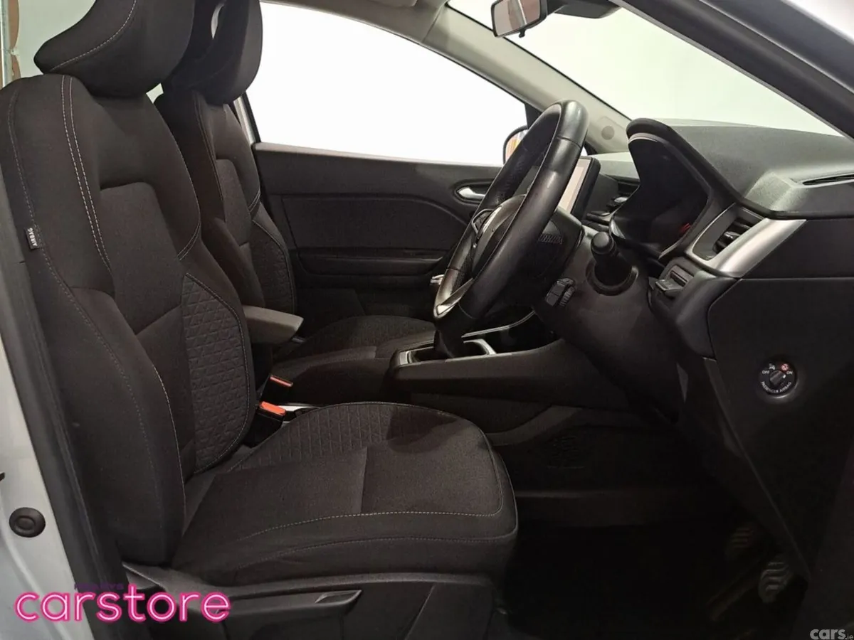 Renault Captur Hatchback, Petrol, 2024, Grey