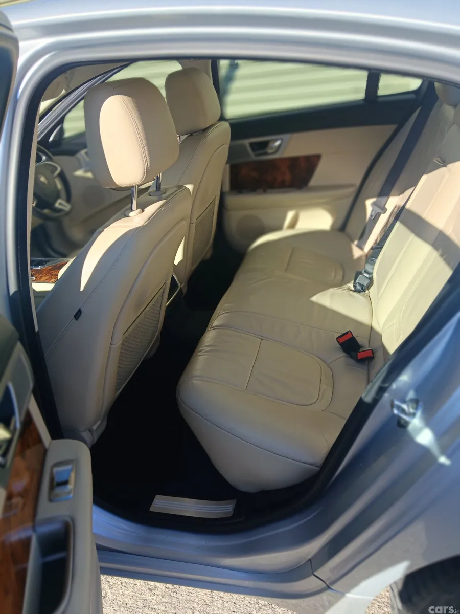 Jaguar XF Saloon, Diesel, 2015, Silver
