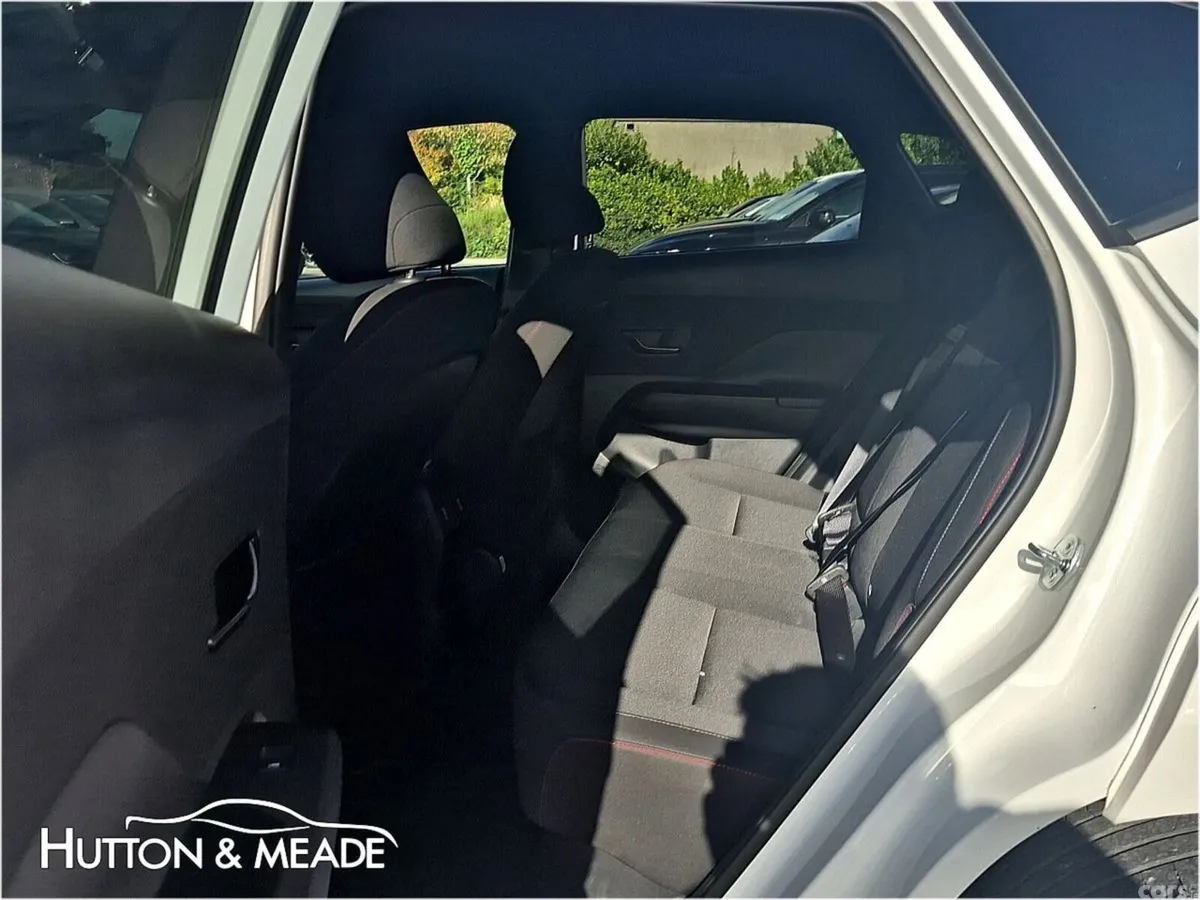 Hyundai KONA SUV, Petrol Hybrid, 2026, White
