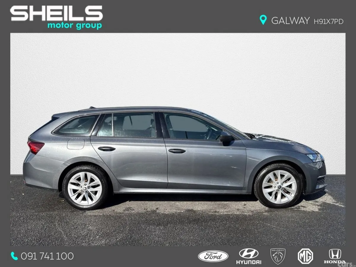 Skoda Octavia Estate, Petrol Hybrid, 2024, Grey