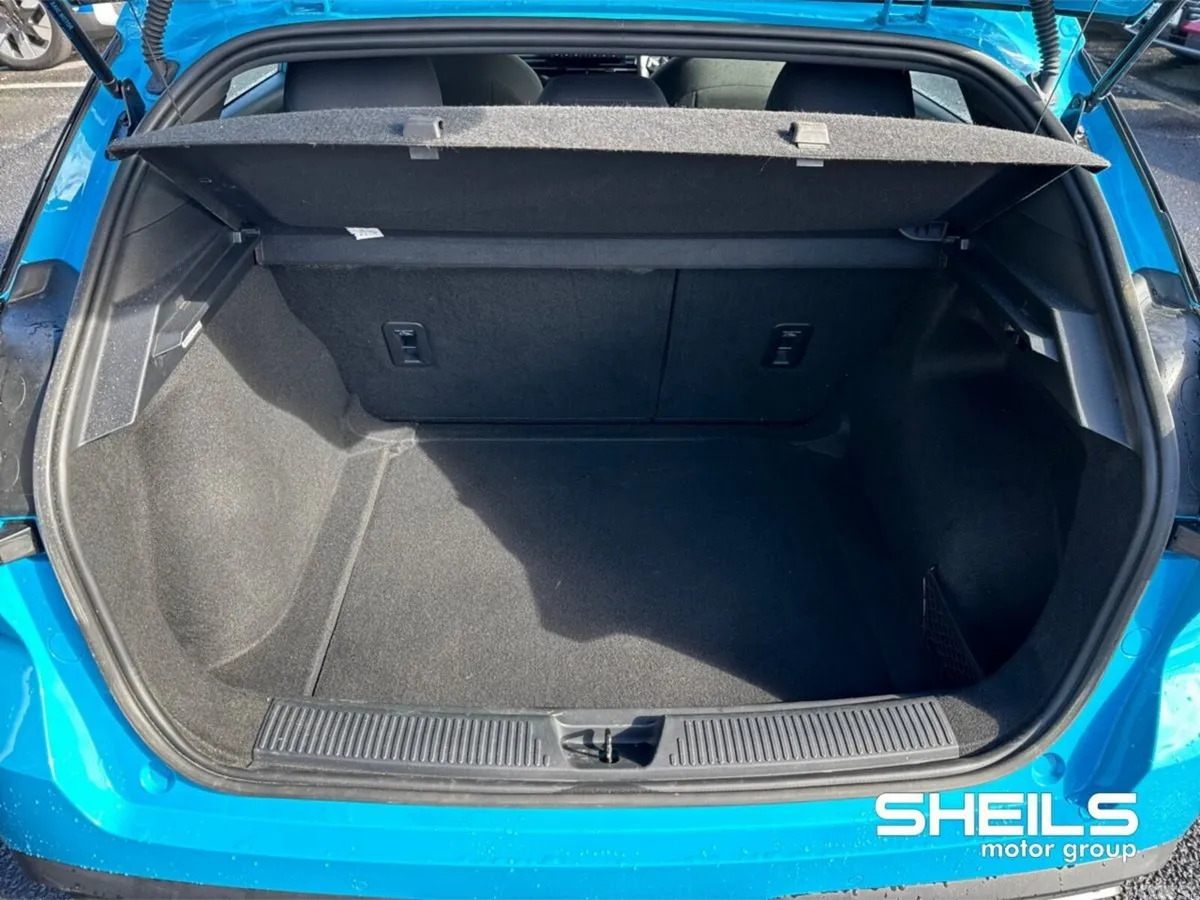 MG MG4 Hatchback, Electric, 2024, Blue