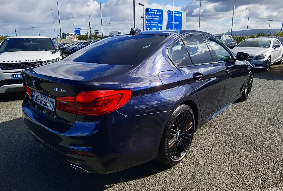 BMW 5-Series Saloon, Petrol Plug-in Hybrid, 2018, Black