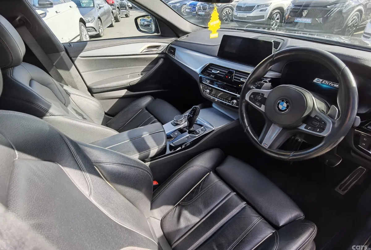 BMW 5-Series Saloon, Petrol Plug-in Hybrid, 2018, Black