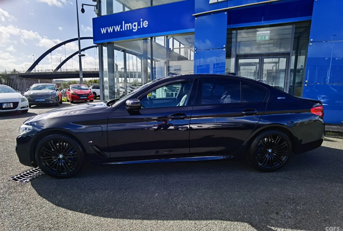 BMW 5-Series Saloon, Petrol Plug-in Hybrid, 2018, Black