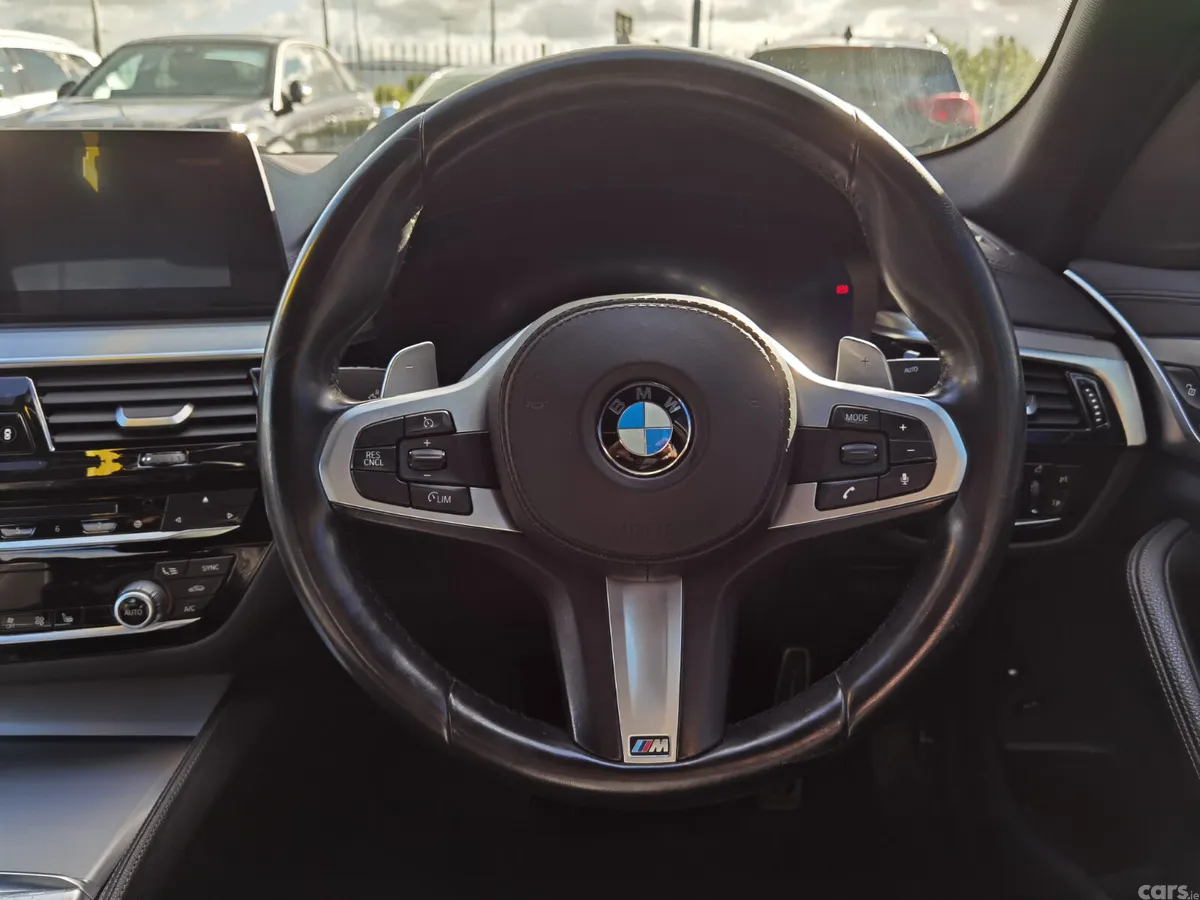BMW 5-Series Saloon, Petrol Plug-in Hybrid, 2018, Black