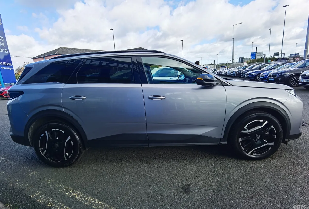 Peugeot 5008 SUV, Electric, 2025, Grey