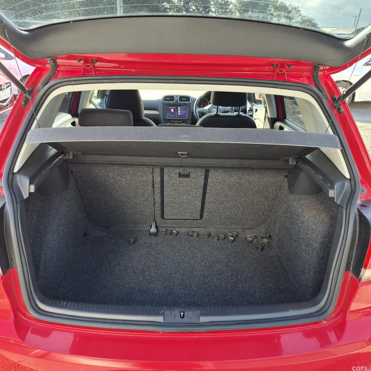 Volkswagen Golf Hatchback, Petrol, 2013, Red