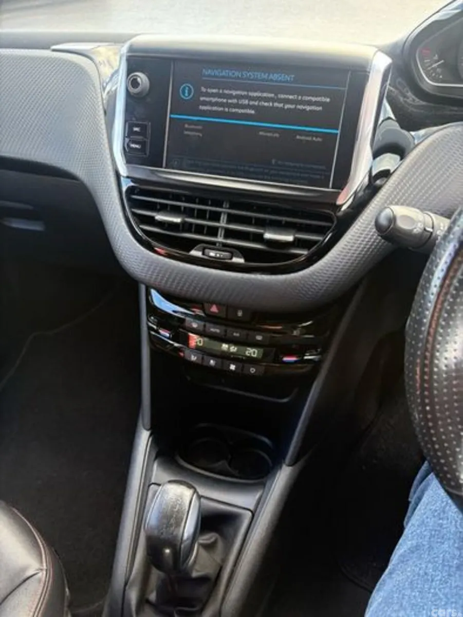 Peugeot 208 Hatchback, Diesel, 2018, Black