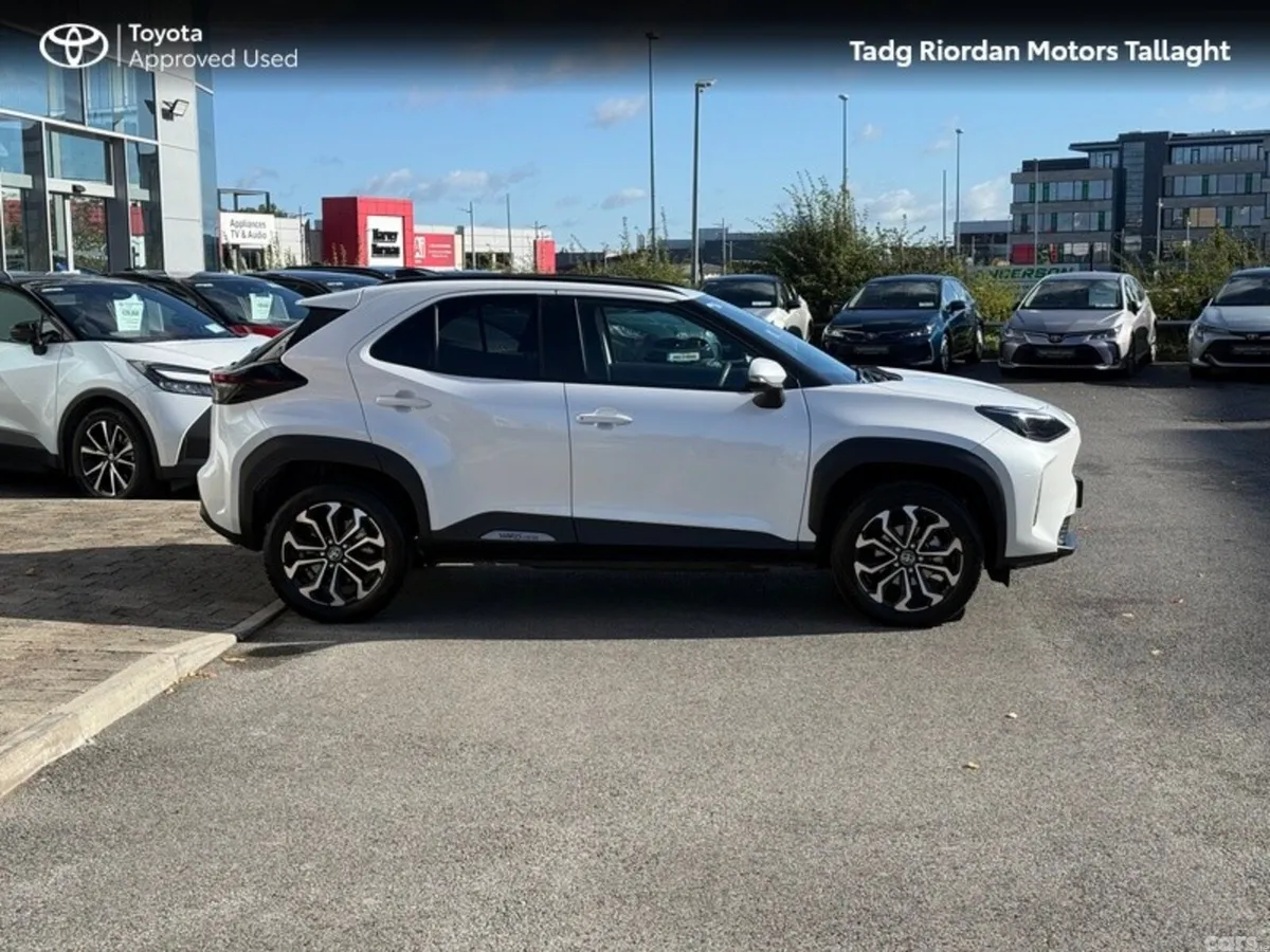 Toyota Yaris Cross Hatchback, Petrol Hybrid, 2026, White