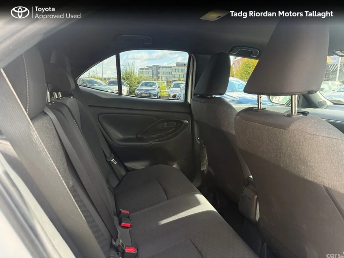 Toyota Yaris Cross Hatchback, Petrol Hybrid, 2026, White