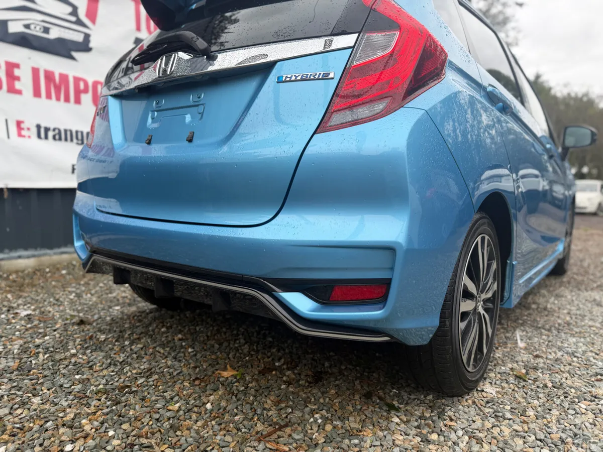 Honda Fit Hatchback, Petrol Hybrid, 2017, Blue