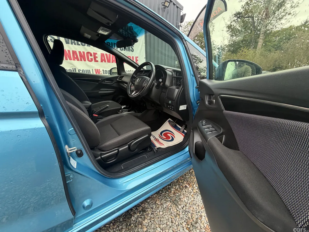 Honda Fit Hatchback, Petrol Hybrid, 2017, Blue