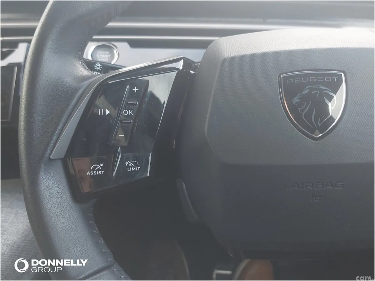Peugeot 3008 SUV, Electric, 2025, White