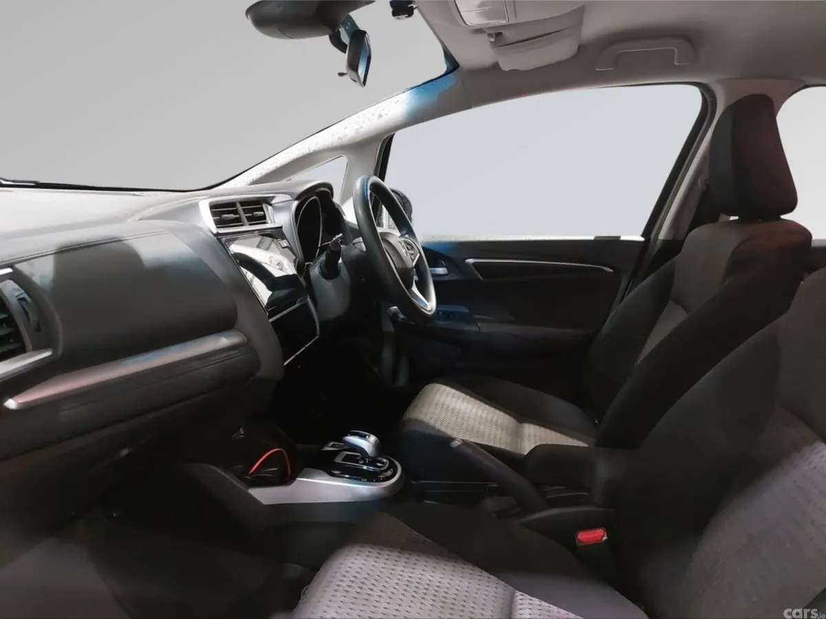 Honda Fit Hatchback, Petrol Hybrid, 2019, Silver