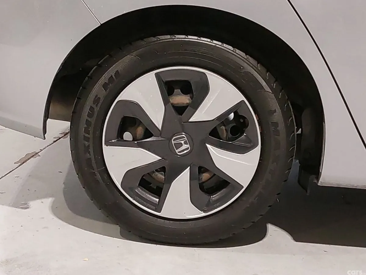 Honda Fit Hatchback, Petrol Hybrid, 2019, Silver