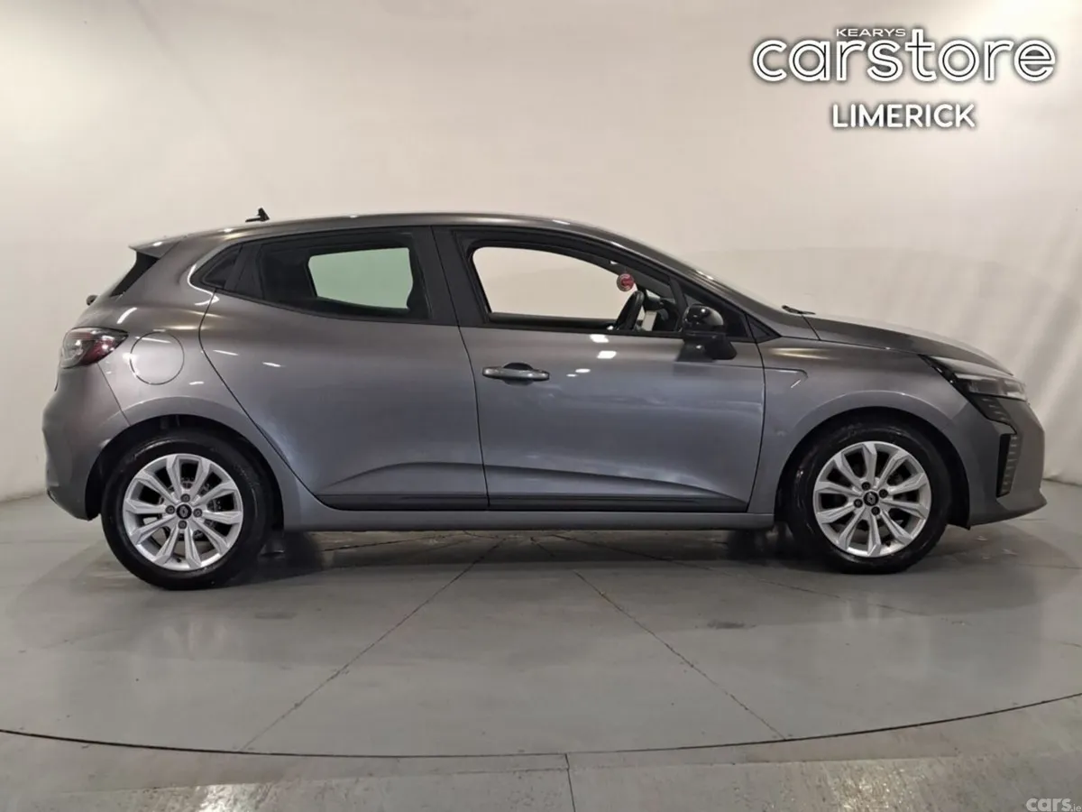 Renault Clio Hatchback, Petrol, 2024, Grey