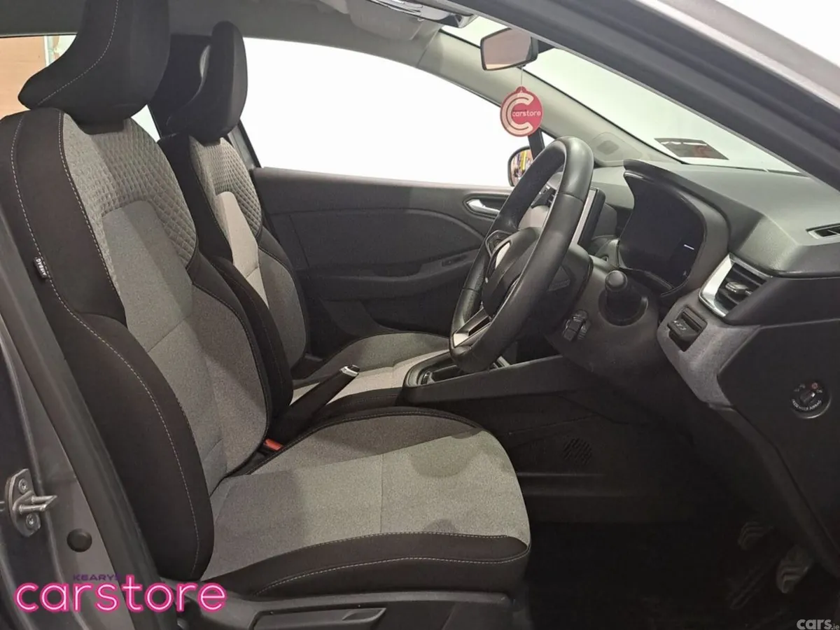 Renault Clio Hatchback, Petrol, 2024, Grey