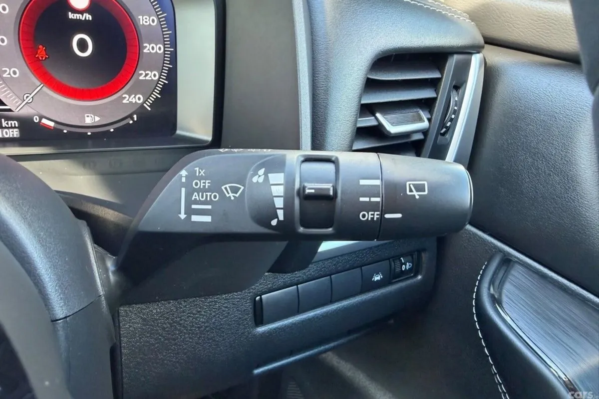 Nissan Qashqai MPV, Petrol, 2024, Black