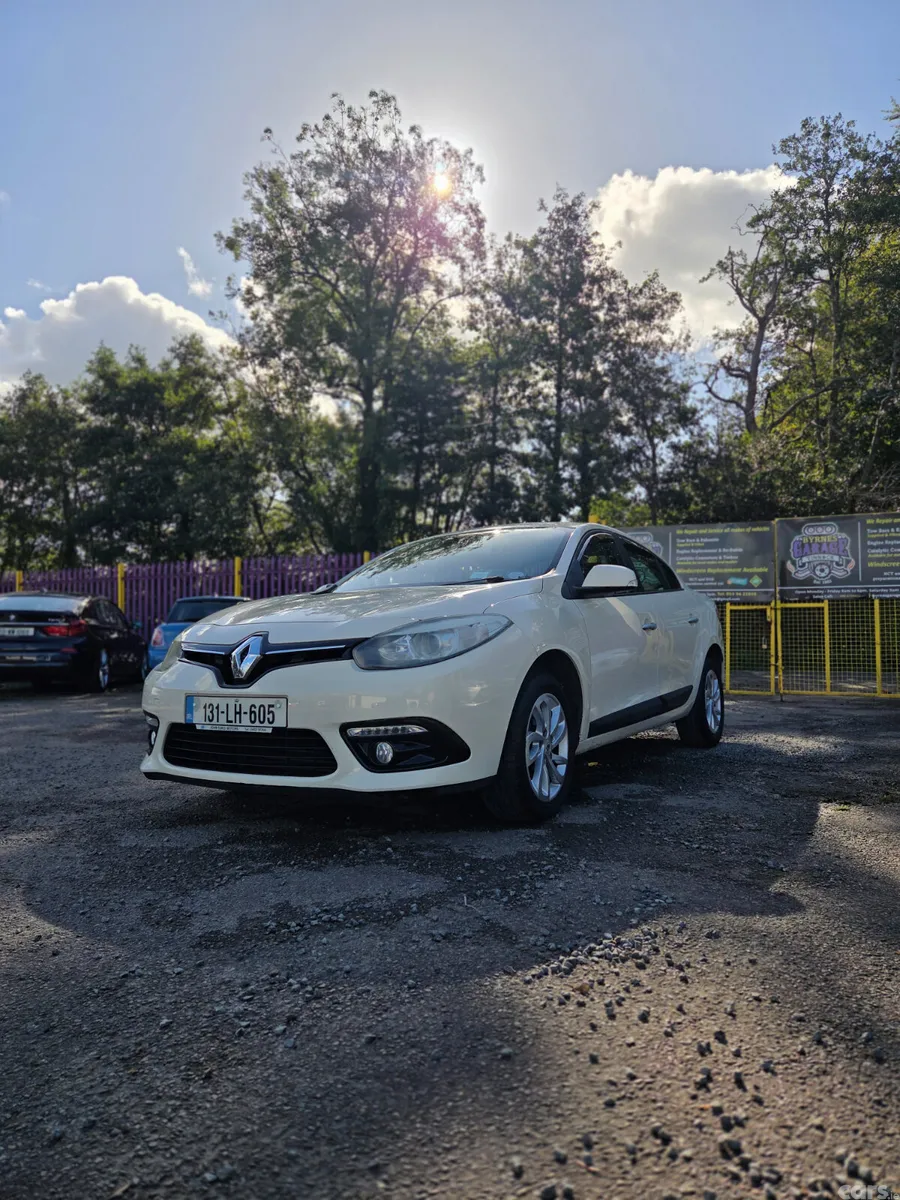 Renault Fluence Saloon, Diesel, 2013, Yellow