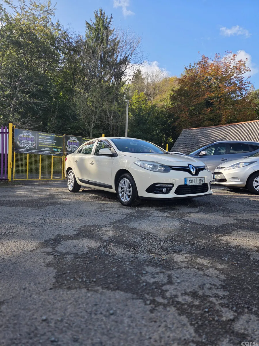 Renault Fluence Saloon, Diesel, 2013, Yellow