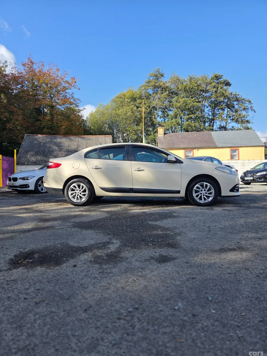 Renault Fluence Saloon, Diesel, 2013, Yellow