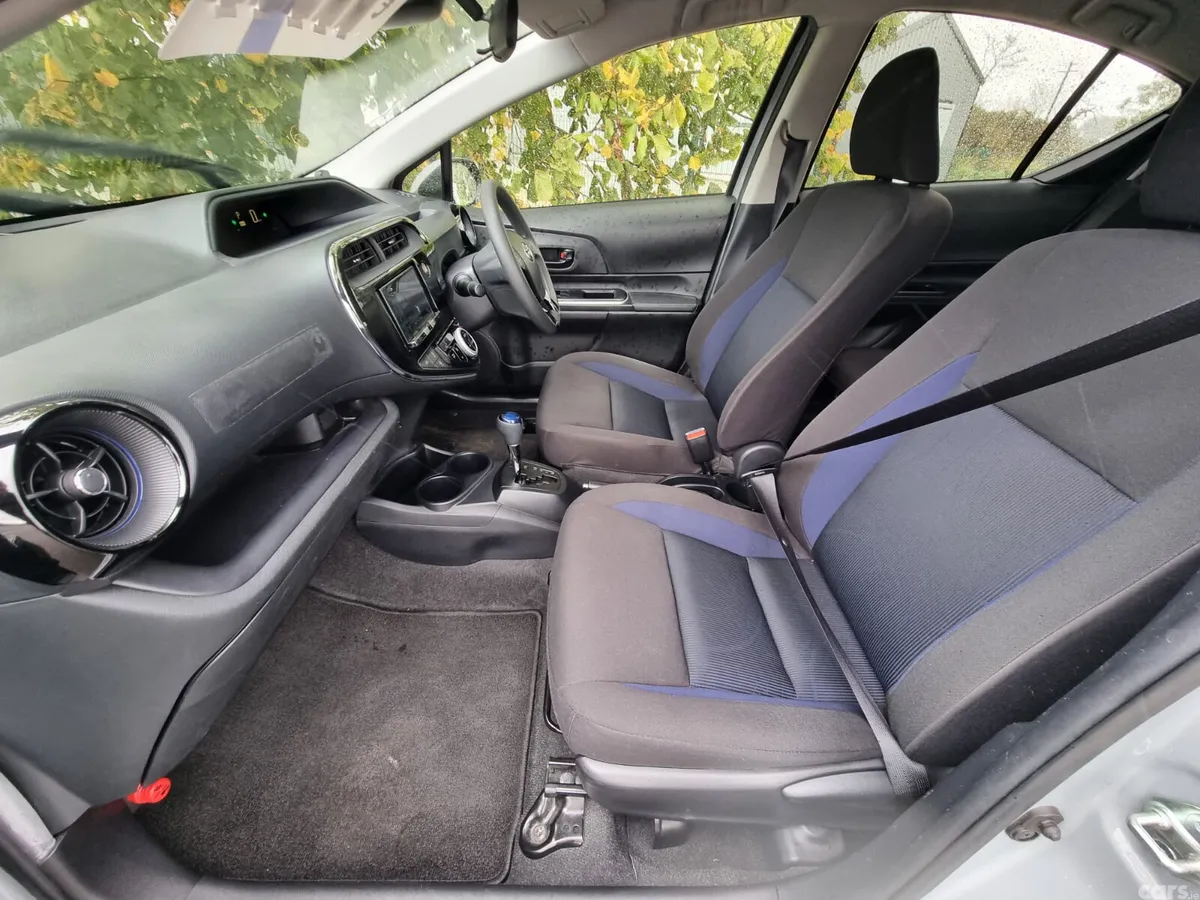 Toyota Aqua Hatchback, Petrol Hybrid, 2021, Grey